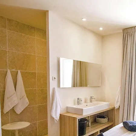 Apartment Charming Flat In Villeseque-des-Corbieres